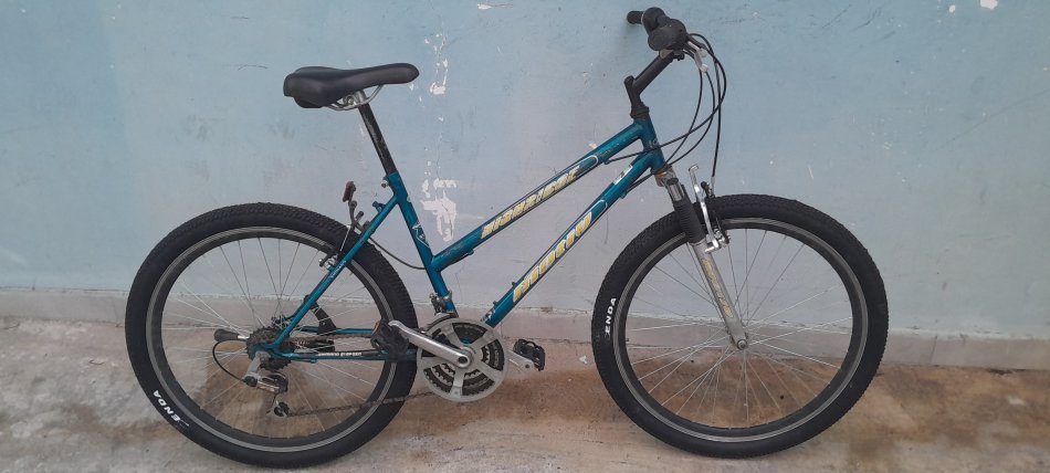 Tirane, njoftim biciklete MOTIV blu e errët 120 €