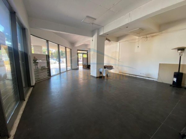 Shitet, Ambient Biznesi, Rruga e Dibres, 275000€