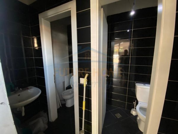 Shitet, Ambient Biznesi, Rruga e Dibres, 275000€