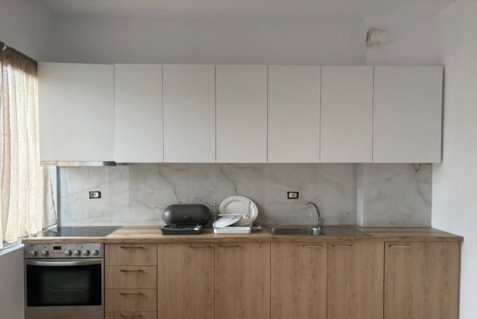 Tirane, jepet me qera apartament 2+1 Kati 2, 90 m² 600 € (RRUGA E ELBASANIT)