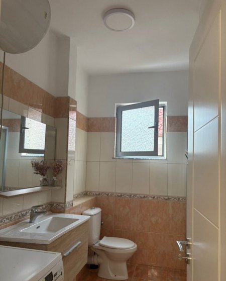 Tirane, jepet me qera apartament 2+1 Kati 2, 90 m² 600 € (RRUGA E ELBASANIT)