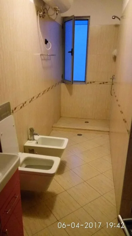 Tirane, shitet apartament 1+1+Ballkon Kati 7, 76 m² 108.000 € (YZBERISHT)