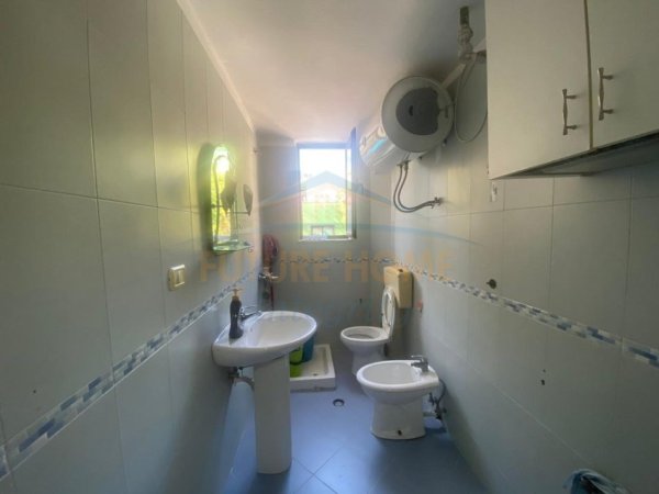 Qera, Apartament 2+1 për zyra, Blloku,800€