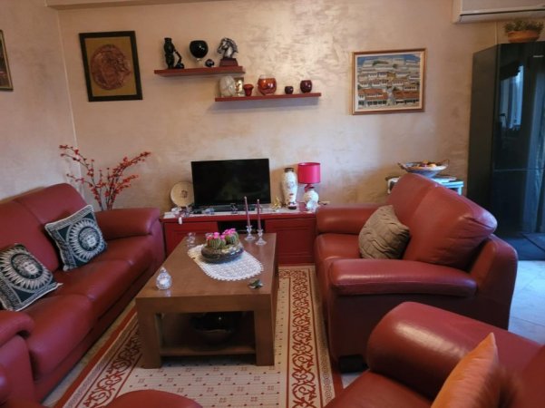 Tirane, shes apartament 2+1+Ballkon Kati 8, 116 m² 330.000 € (Bllok te Juridiku)