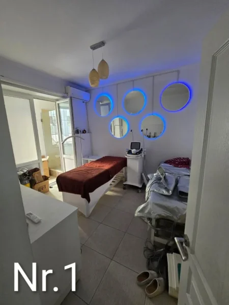 Tirane, jepet me qera zyre Kati 2, 70 m² 700 € (MYSLYM SHYRI)