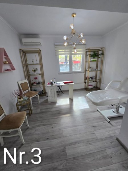 Tirane, jepet me qera zyre Kati 2, 70 m² 700 € (MYSLYM SHYRI)