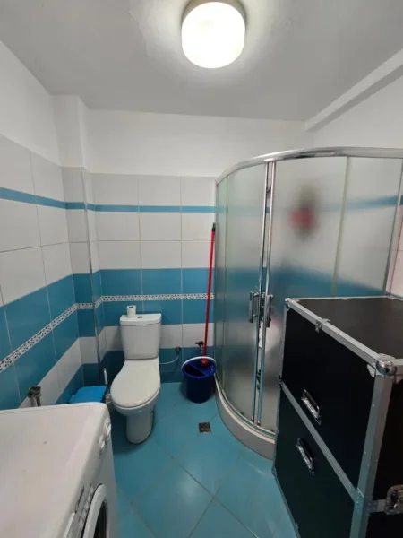 Tirane, jepet me qera zyre Kati 2, 70 m² 700 € (MYSLYM SHYRI)