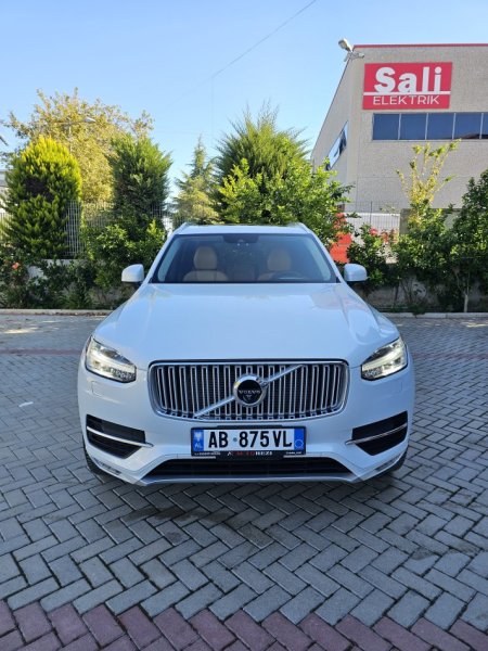 Fier, shes SUV Volvo Benzin, e bardhë automatik 19.900 €