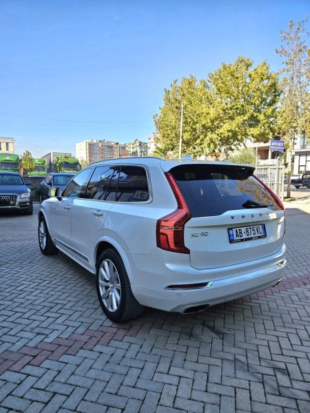 Fier, shes SUV Volvo Benzin, e bardhë automatik 19.900 €