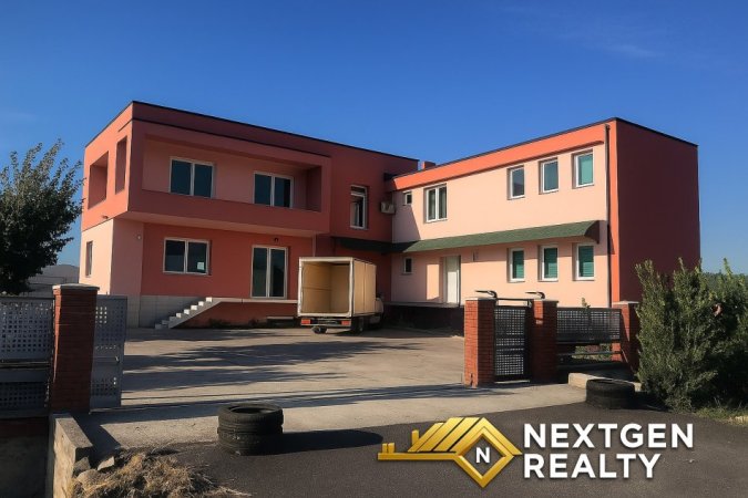 Tirane, jepet me qera ambjent biznesi , 884 m² 3.000 € (3 minuta larg Aeroportit ( Rinas))