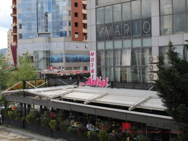 Tirane, jepet me qera dyqan , 100 m² 900 € (Prane Bar Artisti)