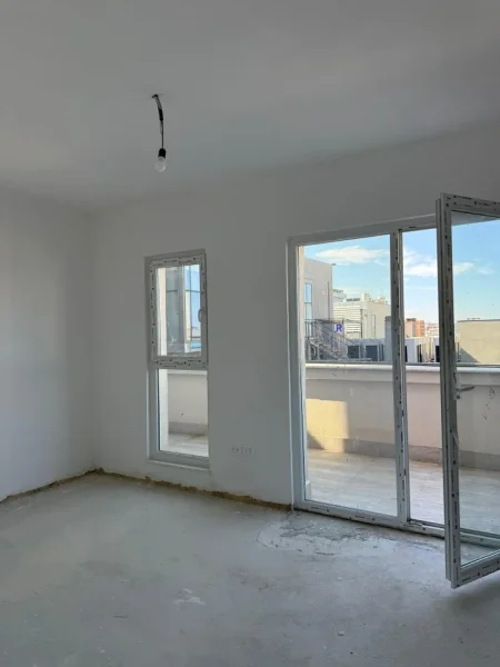 Tirane, shitet apartament+verande 2+1+2 , 122 m² 189.565 € (Aura Complex, Laprake)