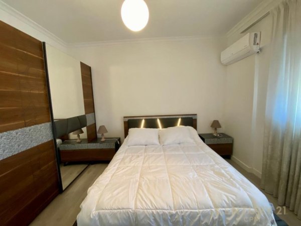 Tirane, jepet me qera apartament 2+1 Kati 9, 90 m² 900 € (Komuna Parisit)