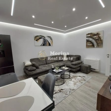 Tirane, jepet me qera apartament 1+1 Kati 4, 65 m² 700 € (Ish Restorant Durresi)