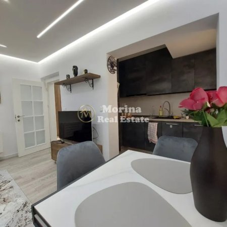Tirane, jepet me qera apartament 1+1 Kati 4, 65 m² 700 € (Ish Restorant Durresi)