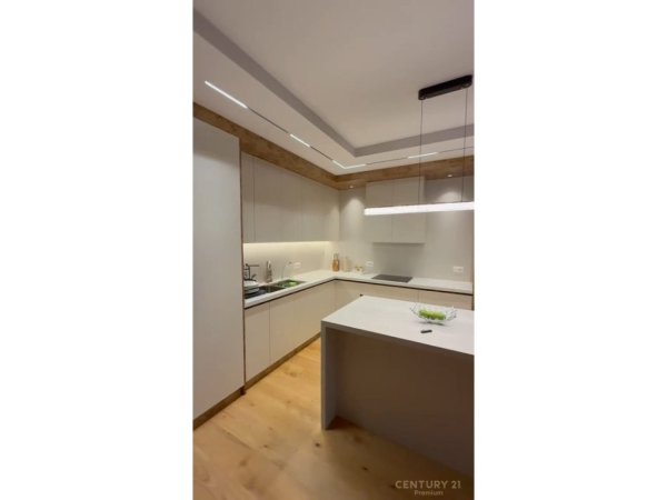Tirane, jepet me qera Vile 2 Katshe Kati 2, 152 m² 4.500 € (Tufine)