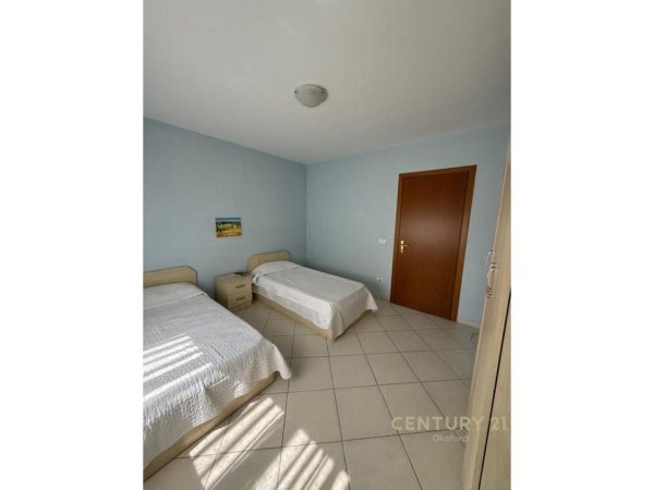 Tirane, jepet me qera apartament 2+1+Aneks+Ballkon Kati 9, 116 m² 730 € (Barrikada)