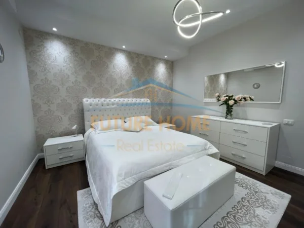 Tirane, jepet me qera apartament 2+1 Kati 2, 90 m² 1.000 € (Rruga e Durrësit)