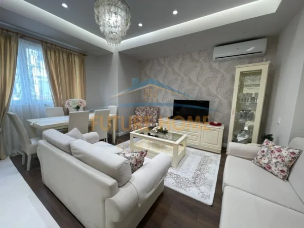 Tirane, jepet me qera apartament 2+1 Kati 2, 90 m² 1.000 € (Rruga e Durrësit)