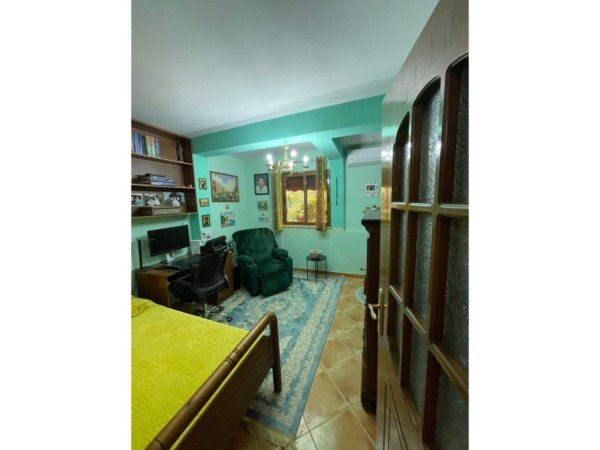 Tirane, shitet apartament 3+1+Ballkon Kati 1, 110 m² 220.000 € (RRUGA MUHAMET GJOLLESHA)