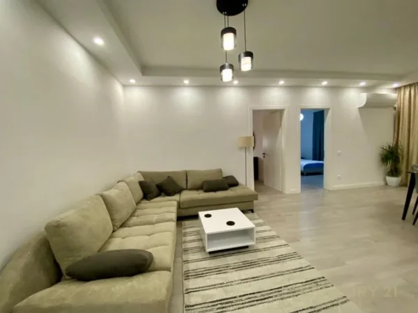 Tirane, jepet me qera apartament 2+1 Kati 9, 90 m² 900 € 