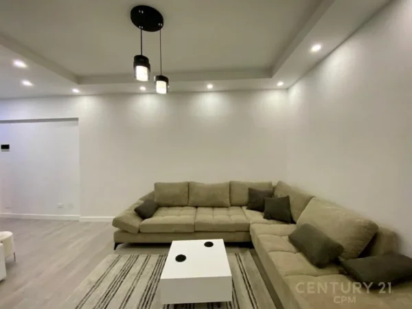 Tirane, jepet me qera apartament 2+1 Kati 9, 90 m² 900 € 