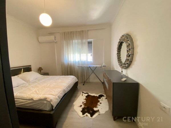 Tirane, jepet me qera apartament 2+1 Kati 9, 90 m² 900 € 