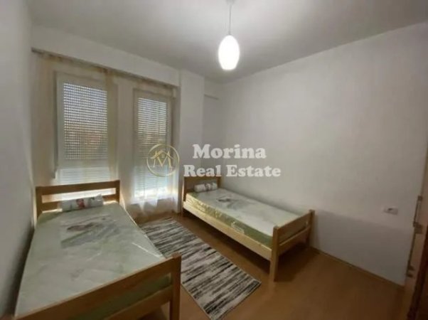 Tirane, jepet me qera apartament 3+1 Kati 4, 120 m² 650 € (Rruga 5 Maji)