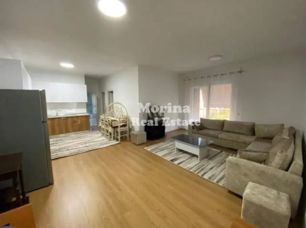 Tirane, jepet me qera apartament 3+1 Kati 4, 120 m² 650 € (Rruga 5 Maji)