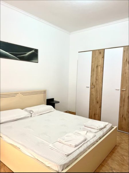 Durres, jepet me qera apartament 1+1+Ballkon Kati 3, 60 m² 400 € (plazh durres)