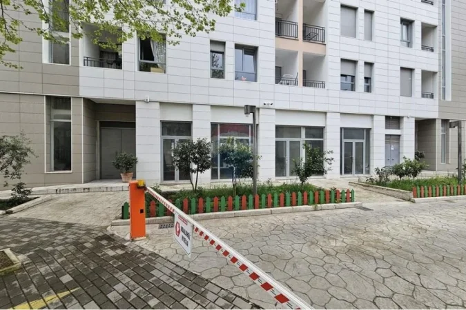 Tirane, shitet dyqan Kati 1, 394 m² 865.700 € (Materniteti i Ri (ID: 530181081-311)