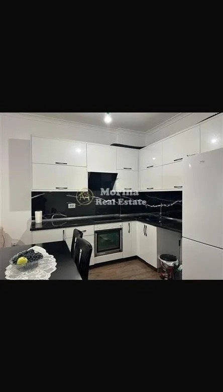 Tirane, shitet apartament 2+1 Kati 5, 92 m² 180.000 € (Kinostudio)