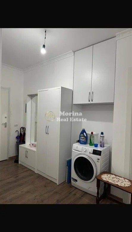 Tirane, shitet apartament 2+1 Kati 5, 92 m² 180.000 € (Kinostudio)