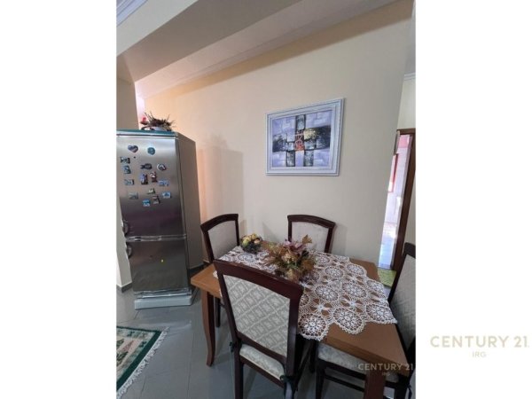 Tirane, jepet me qera apartament 2+1 Kati 9, 90 m² 620 € 