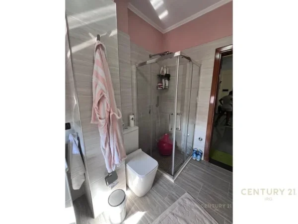 Tirane, jepet me qera apartament 2+1 Kati 9, 90 m² 620 € 