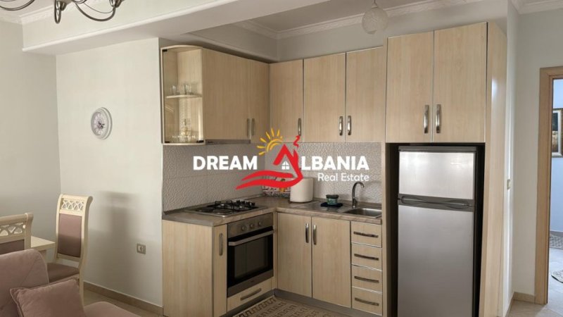 Tirane, jepet me qera apartament 2+1 , 90 m² 600 € (Don Bosko)