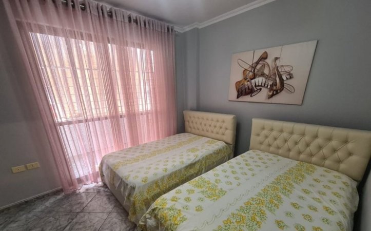 Tirane, jepet me qera apartament 2+1+Ballkon Kati 3, 93 m² 700 € (Jepet me qira apartament 2+1+2 mbrapa Ish UET!)