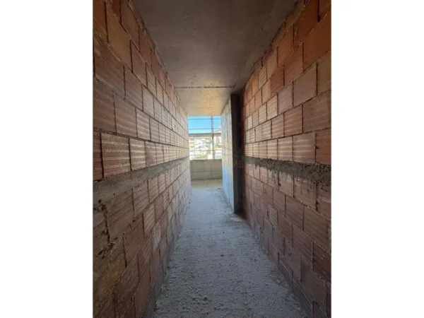 Tirane, shitet apartament duplex 4+1 Kati 4, 229 m² 570.000 € (Komuna e Parisit , White Tower)