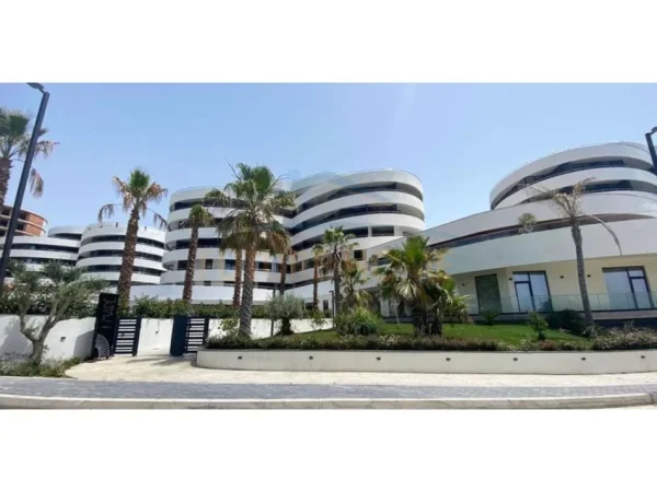 Durres, shitet apartament 2+1 Kati 3, 138 m² 285.000 € (Currila, Durres)