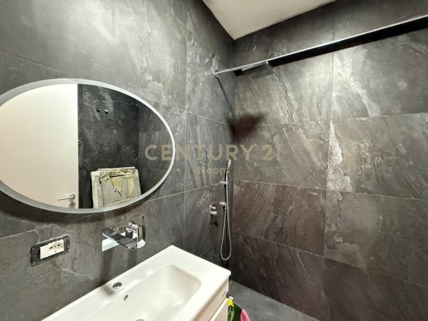 Tirane, jepet me qera apartament 2+1 Kati 6, 100 m² 900 € (Kodra e Diellit 1)