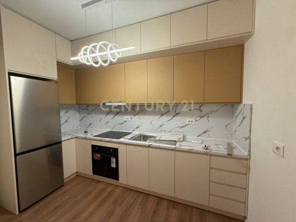 Tirane, jepet me qera apartament 2+1 Kati 6, 100 m² 900 € (Kodra e Diellit 1)