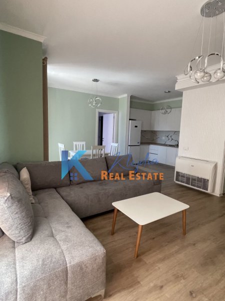 Tirane, jap me qera apartament 2+1+Ballkon Kati 4, 100 m² 1.200 € (Myslym Shyri, prane shkolles Arben Broci)