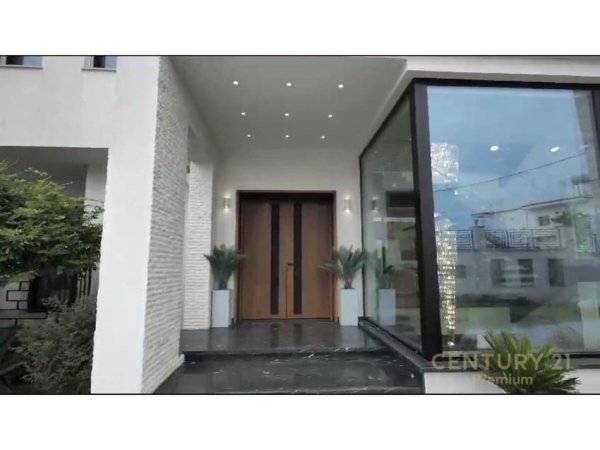 Tirane, jepet me qera Vile 3 Katshe Kati 3, 2.210 m² 10.000 € 
