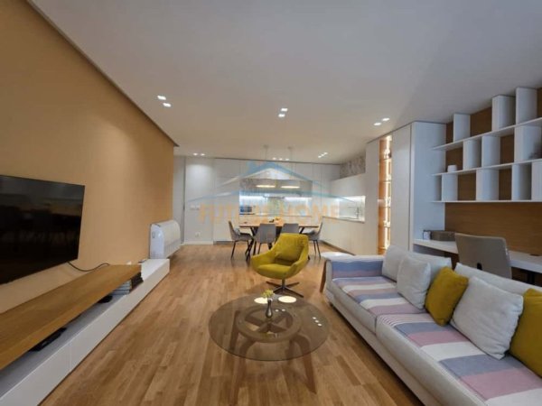 Tirane, jepet me qera apartament 3+1+Ballkon Kati 6, 120 m² 1.700 € (BULEVARDI ZOGU I)