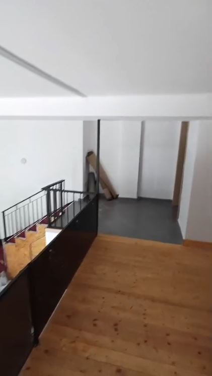 Shitet Apartament Duplex ne Ali Dem tek Tregu Elektrik, Kati 1, 69 m² 145.000 €uro