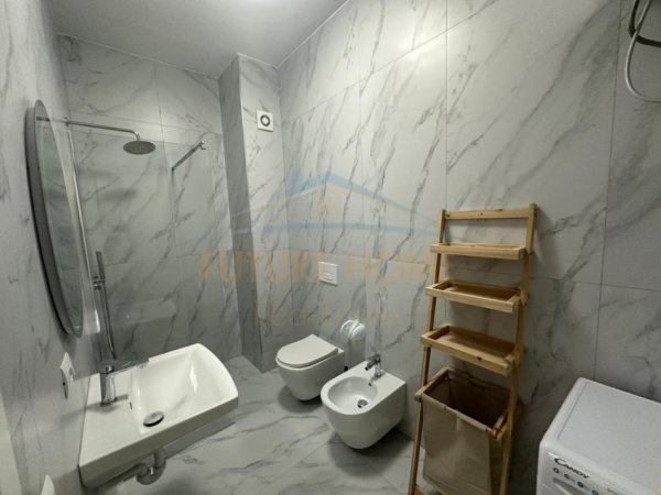 Tirane, jepet me qera apartament 1+1 Kati 3, 59 m² 450 € (Kompleksi Kaimi)