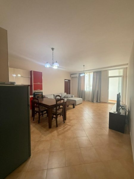 Tirane, jepet me qera apartament 2+1+Ballkon Kati 7, 113 m² 700 € (Jordan Misja)