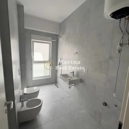 Tirane, shitet apartament 1+1 Kati 2, 60 m² 100.000 € (Ali Demi, Rezidenca Kaimi)