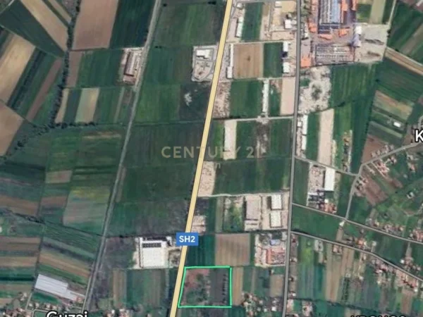 Tirane, shitet toke , 30.530 m² 2.440.400 € 