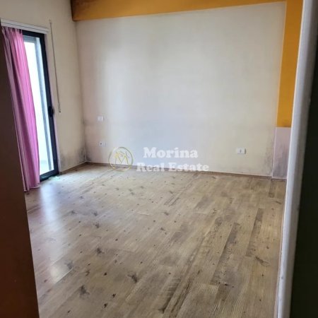 Tirane, jepet me qera apartament 2+1 Kati 1, 102 m² 650 € (Liqeni i Thate)